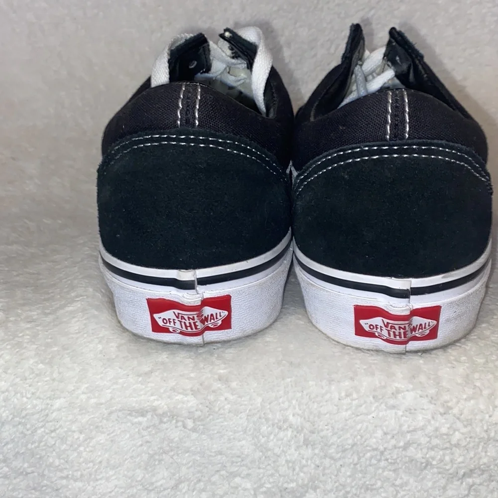 Vans - Picture 4 of 5